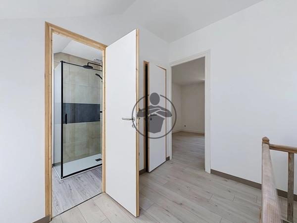 Location                                                      Maison
                        
                     2 pièces                      50 m2                     à Saint-Quentin