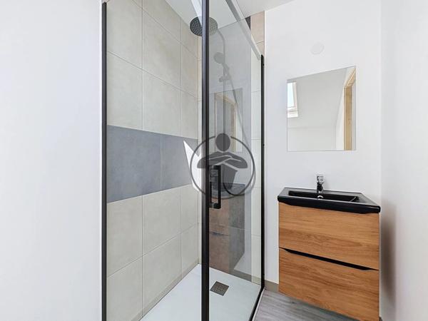 Location                                                      Maison
                        
                     2 pièces                      50 m2                     à Saint-Quentin