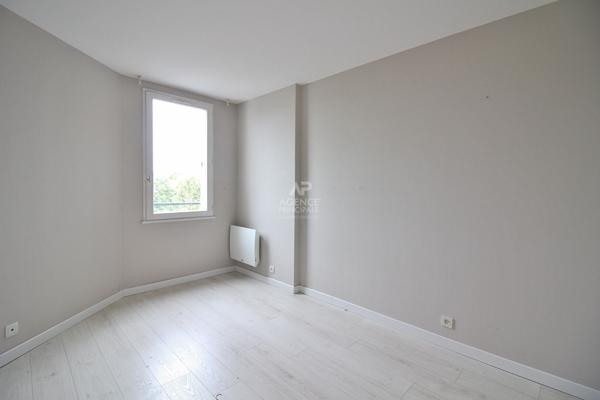 Centre-ville d'Ermont - Très lumineux, calme et proche toutes commodités ! €252 000 ** - Référence 25-3831