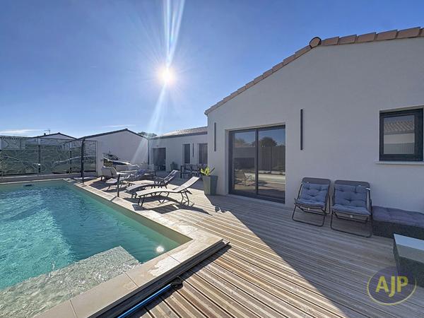 Maison à vendre Challans - 5 pièces, 107m² avec 3 chambre(s) à 429 900€ - AJP Immobilier Challans