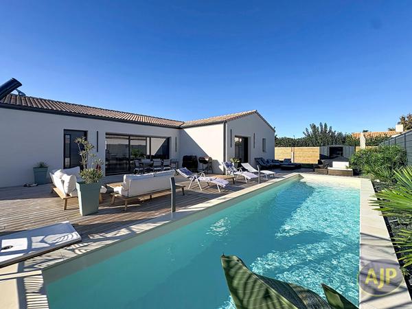 Maison à vendre Challans - 5 pièces, 107m² avec 3 chambre(s) à 429 900€ - AJP Immobilier Challans