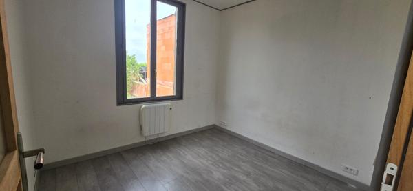 Projet d'Extension ou construction de maison à votre image, avec vue Cathédrale ! Terrain constructible avec batisse à rénover ou enlever