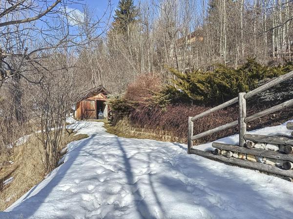 Maison 251 m2 avec piscine, calme et potentiel constructible supplémentaire