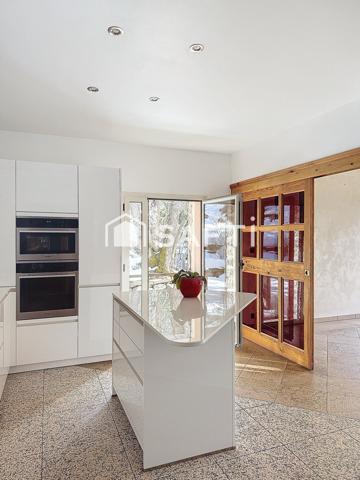 Maison 251 m2 avec piscine, calme et potentiel constructible supplémentaire