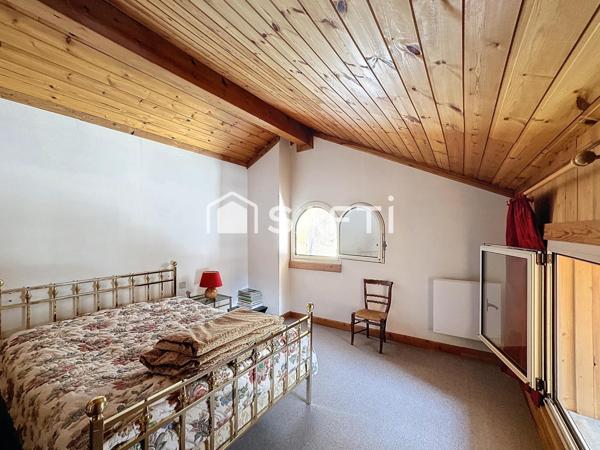 Maison 251 m2 avec piscine, calme et potentiel constructible supplémentaire