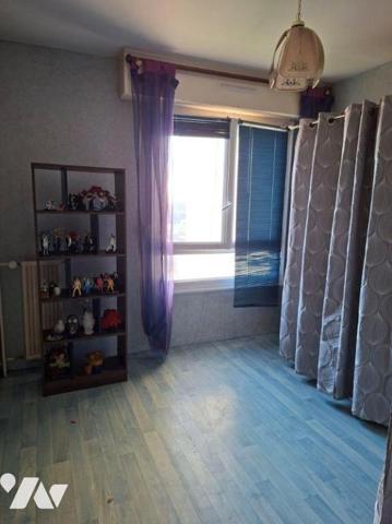 BRISEPOTIERE Bonne emplacement pour cet Appartement de 85 m2,.