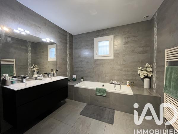 Maison à vendre 5 pièces 134 m² Grézieu-la-Varenne