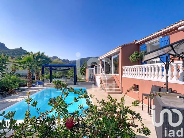 Maison à vendre 7 pièces 200 m² Mandelieu-la-Napoule