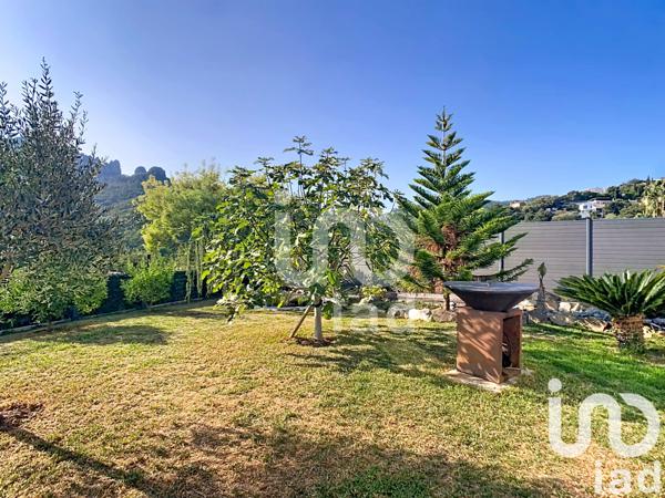 Maison à vendre 7 pièces 200 m² Mandelieu-la-Napoule