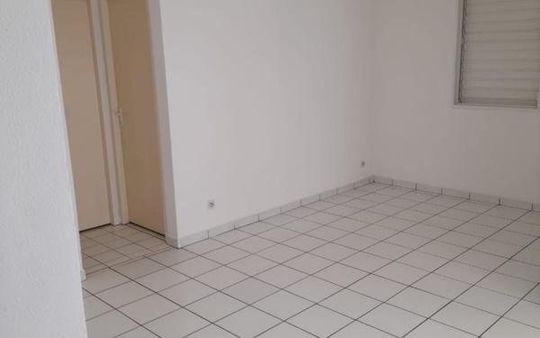 Appartement à vendre    3 pièces •  Sainte-Rose