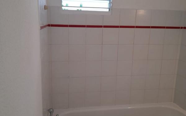 Appartement à vendre    3 pièces •  Sainte-Rose