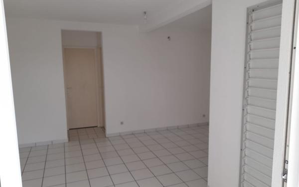 Appartement à vendre    3 pièces •  Sainte-Rose