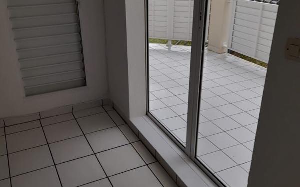 Appartement à vendre    3 pièces •  Sainte-Rose