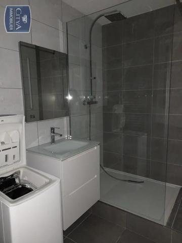 Appartement à louer 3 pièces 59.84m² Poitiers (86000)