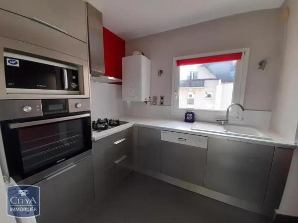 Appartement à louer 3 pièces 59.84m² Poitiers (86000)