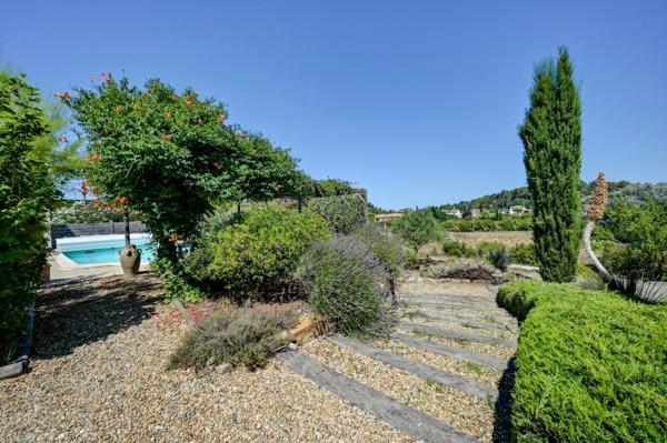 Vente Maison de luxe Aix-en-Provence 10 Pièces 250 m²
