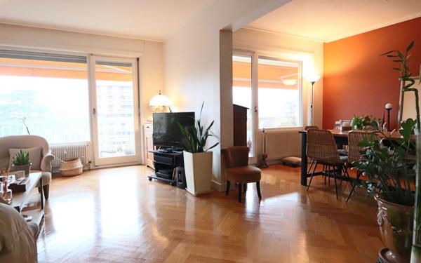 Appartement à vendre    4 pièces • 104 m2 Écully