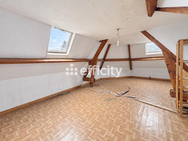 Maison
         9 pièces
        - 168 m² 87 000 € *