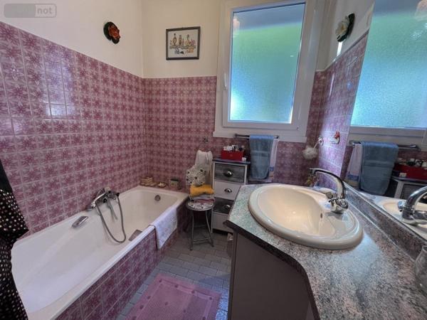 Maison à vendre à Pierrelatte dans la Drôme (26700), ref : 26060-786