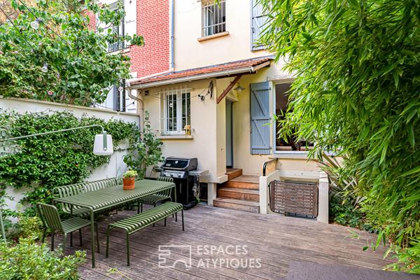 Maison familiale avec jardin intimiste et studio indépendant.