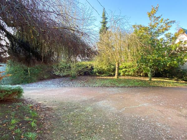 Chartres secteur Maunoury maison 230m², 4 chambres dont 2 en rdc, sur terrain 1000m²