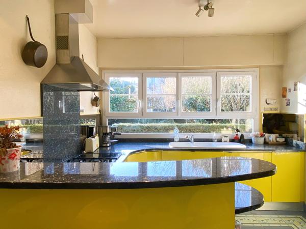 Chartres secteur Maunoury maison 230m², 4 chambres dont 2 en rdc, sur terrain 1000m²