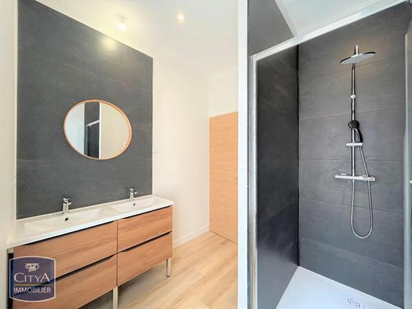 Appartement à louer 4 pièces 124.41m² Libourne (33500)