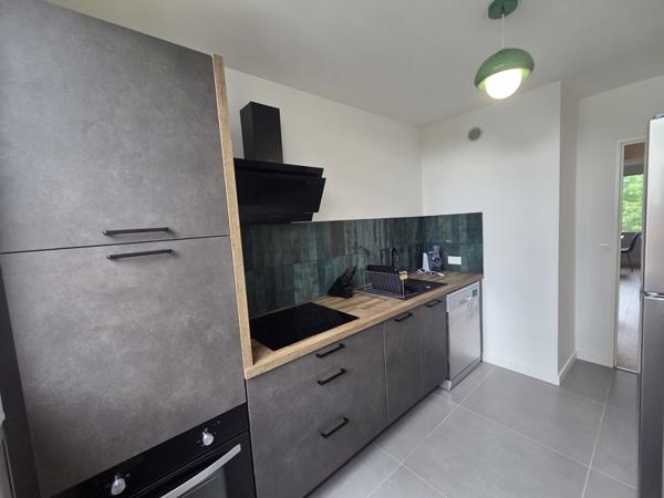 Appartement à louer 800 € CC Pau 3 p 54 m² DPE C