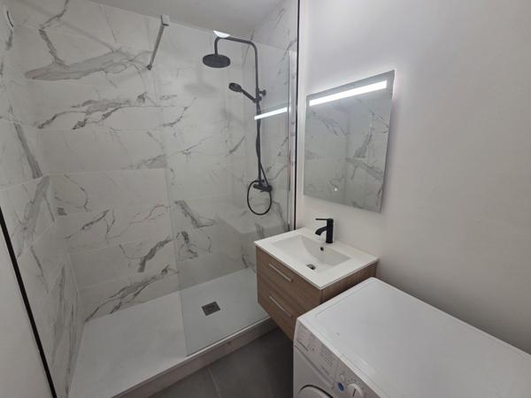 Appartement à louer 800 € CC Pau 3 p 54 m² DPE C
