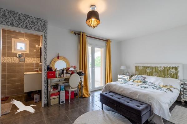 Maison à vendre 520 000 € Bruguières 7 p 215 m² DPE B