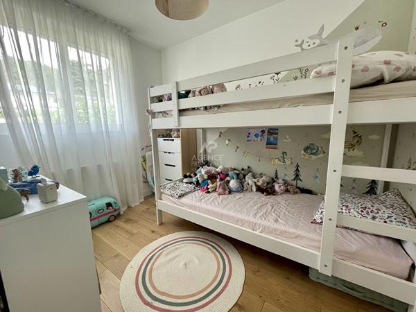 SEVRES Brancas - Appartement 4 pièces Loyer 1 935 €/mois charges comprises **  - Référence  683-S