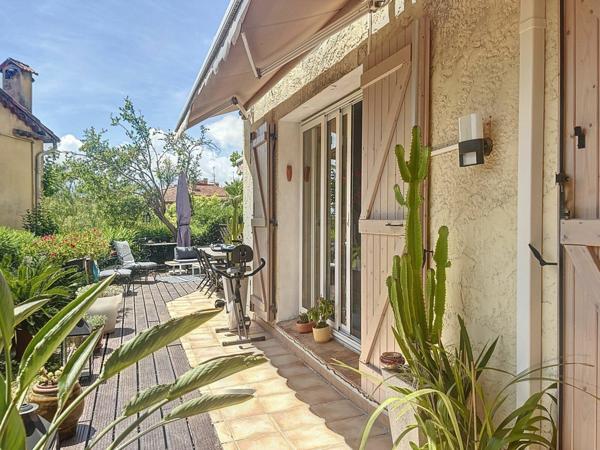 Appartement à vendre    4 pièces • 90 m2 Le Cannet