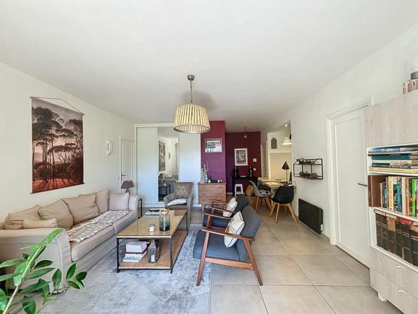 Appartement à vendre    4 pièces • 90 m2 Le Cannet