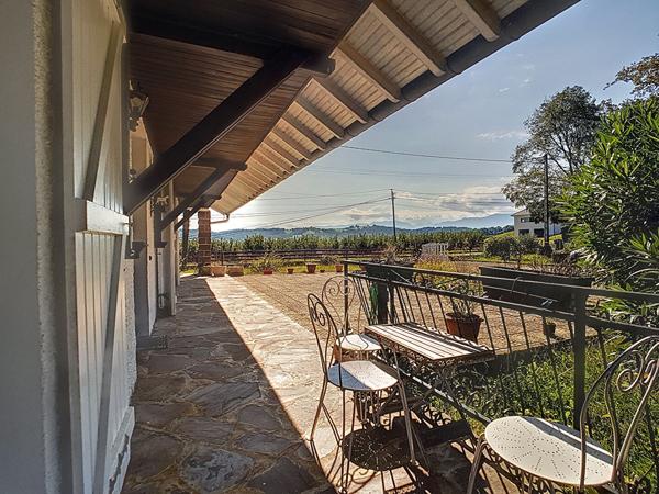 A vendre Maison Gan 7 pièces 154 m2 - possible 240 m2 habitable - garage 70 m2- terrain 4000 m² - vue Pyrénées