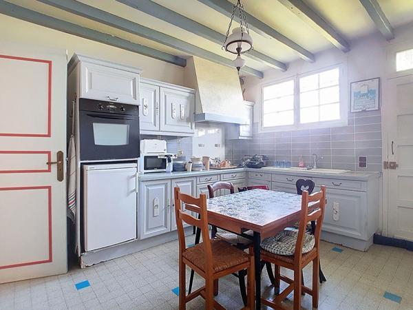 A vendre Maison Gan 7 pièces 154 m2 - possible 240 m2 habitable - garage 70 m2- terrain 4000 m² - vue Pyrénées