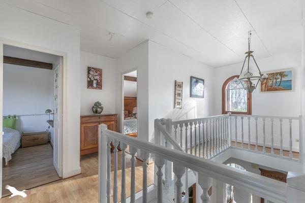 Maison à vendre |  Saint-Jean-d'Illac |  7 pièces | 201 m²