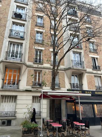 Mairie des Lilas – A 30 mètres du parc Lucie Aubrac et 100 mètres du métro – Beau studio – Cœur de ville