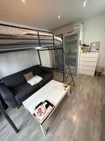 Mairie des Lilas – A 30 mètres du parc Lucie Aubrac et 100 mètres du métro – Beau studio – Cœur de ville