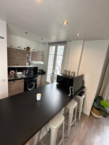 Mairie des Lilas – A 30 mètres du parc Lucie Aubrac et 100 mètres du métro – Beau studio – Cœur de ville