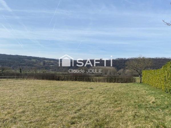 Terrain viabilisé de 2266 m² à VILLEFRANCHE de ROUERGUE