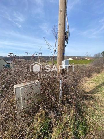 Terrain viabilisé de 2266 m² à VILLEFRANCHE de ROUERGUE