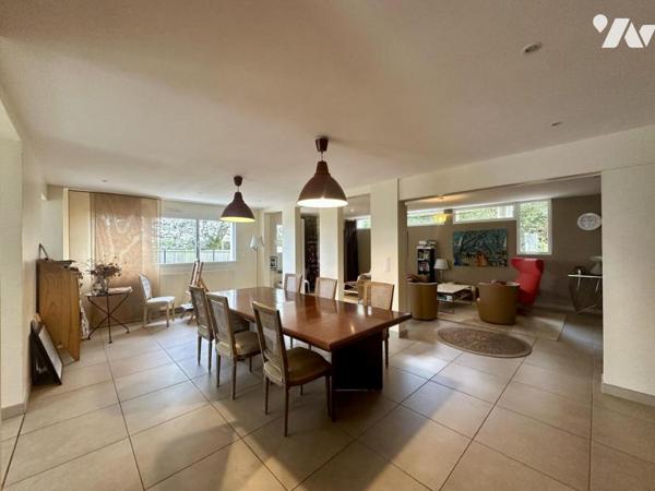 À Vendre à Réguiny Maison située à pied des commodités et services et à 35 minutes de Vannes