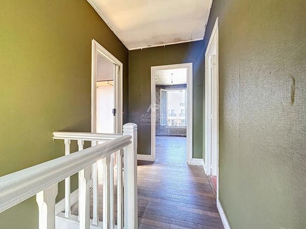 Maison CHATOU 5 pièces €439 000 ** - Référence 161516