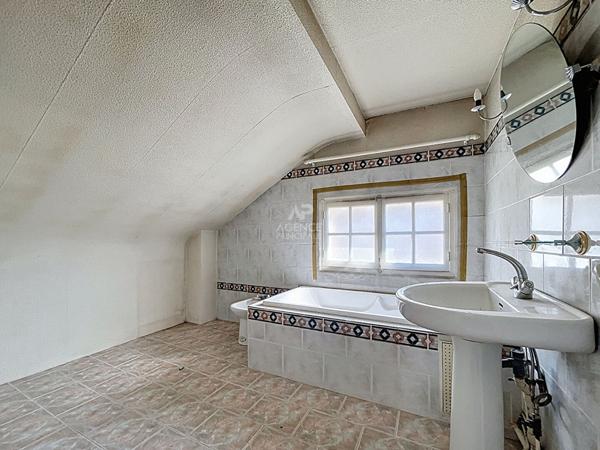 Maison CHATOU 5 pièces €439 000 ** - Référence 161516