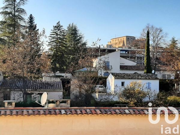 Appartement 1 pièce de 24 m² à Gréoux-les-Bains (04800)