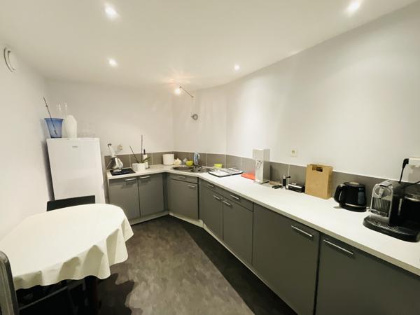 Pont-Aven (29930) Très Bel Immeuble à usage mixte sur 3 niveaux à Pont-Aven