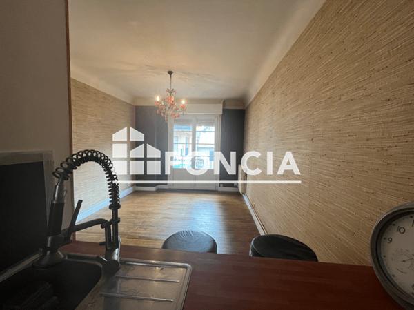 Location Appartement 3 pièces 52.77 m² - 60 RUE EMILE GUICHENNE Pau 64000