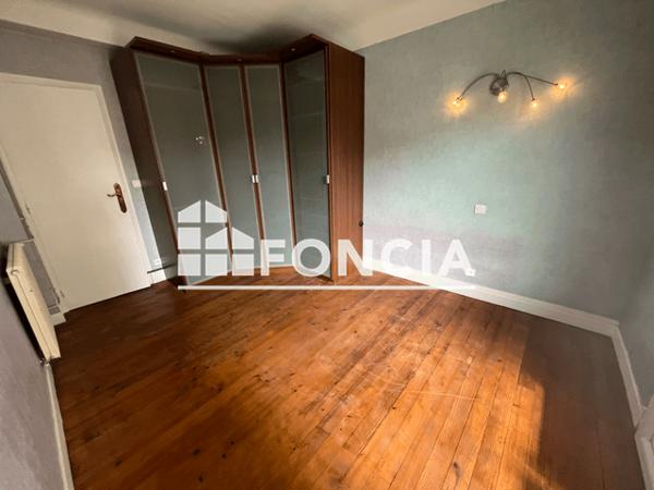 Location Appartement 3 pièces 52.77 m² - 60 RUE EMILE GUICHENNE Pau 64000