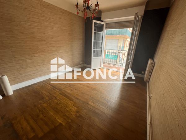 Location Appartement 3 pièces 52.77 m² - 60 RUE EMILE GUICHENNE Pau 64000