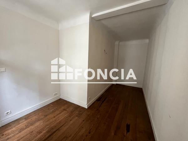Location Appartement 3 pièces 52.77 m² - 60 RUE EMILE GUICHENNE Pau 64000